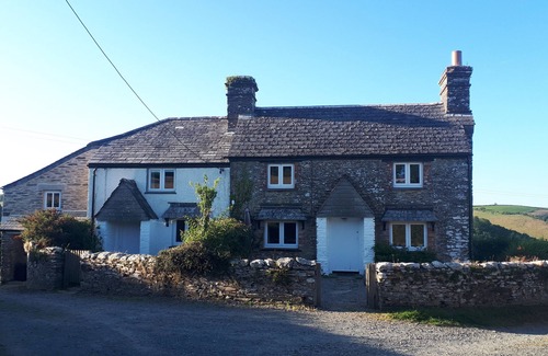 Looe Cottage | Beautiful Country Cottage