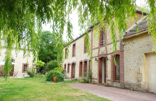 Moult-Chicheboville House | beautiful country house with heated swimming pool, enclosed garden, sea 18 km
