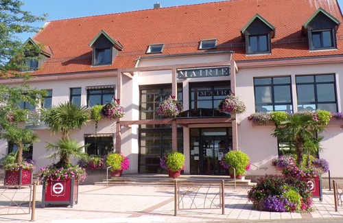 Baldersheim Apartment | Beautiful Country Home with Terrace, Close to Amenities & Highways, Sleeps 5 + Baby