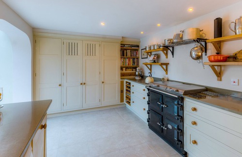 Westhampnett House | Beautiful country house in Charlton near Goodwood