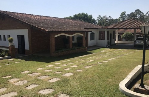 Ibiuna House | Beautiful country house/estate/farm in the best condominium in the region!