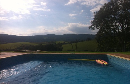 Extrema House | Beautiful country house with swimming pool and panoramic views 1 hour from São Paulo