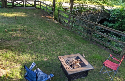 Bethel House | Beautiful Country Lodge with Private Heated Indoor Pool