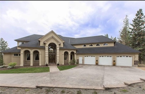 Thorpe Westwood Villa | Beautiful Country Villa on 5 acres, 5 miles to downtown