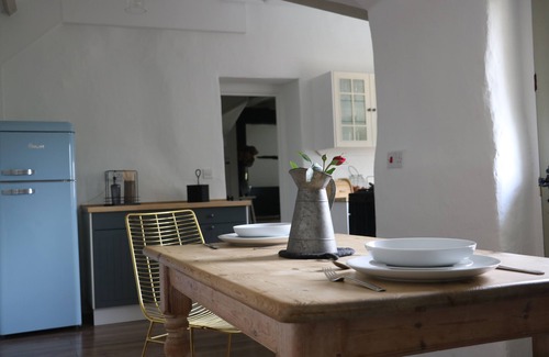 Beaworthy Cottage | Beautiful countryside retreat with hot tub in private garden