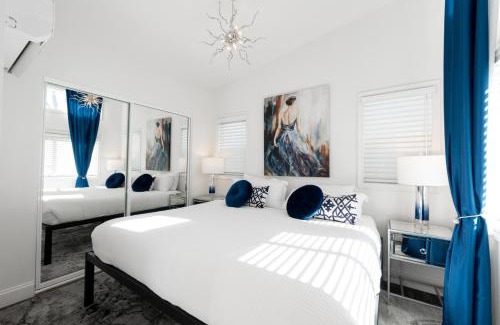 Old Southwest Apartment | Beautiful Courtyard Cottage Sapphire