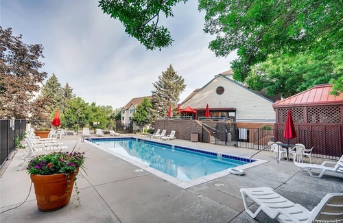 Englewood Condo | Beautiful & Cozy Studio Condo in Denver Tech Center