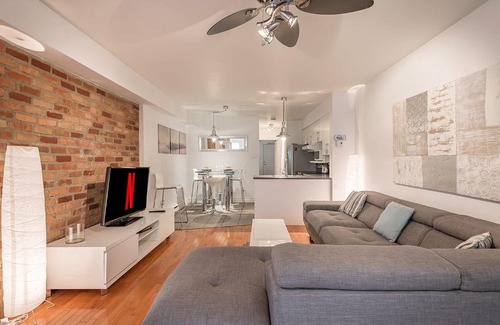 Gay Village Apartment | Beautiful & Cozy 1BedR in Downtown