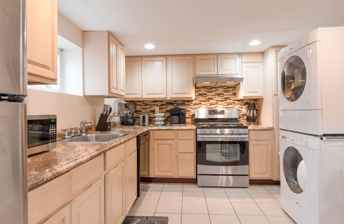Vails Gate Apartment | Beautiful Cozy 2 br in-law apt, prime Hudson Valley location