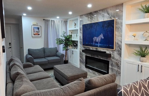 Barrie House | Beautiful, cozy and peaceful 2-bedroom and 1.5 bath home in Barrie