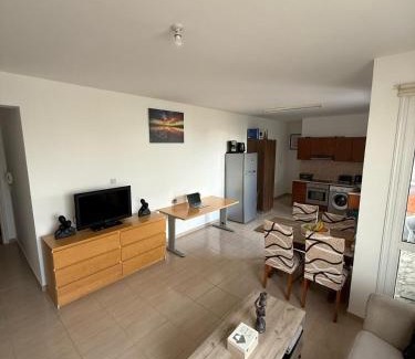 Kissonerga Apartment | Beautiful & Cozy Apartment in Paphos