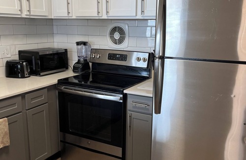 Oak Park Apartment | BEAUTIFUL COZY APARTMENT