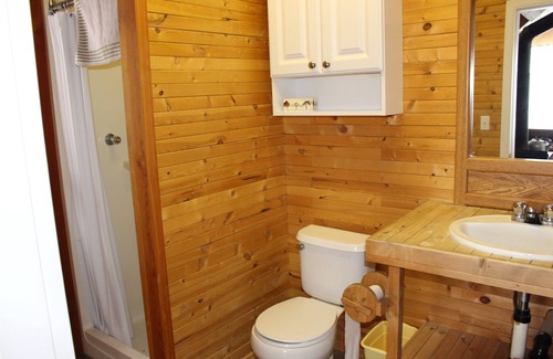 Okanagan-Similkameen Cabin | Beautiful Cozy Cabin close to Mount Baldy and Osoyoos BC