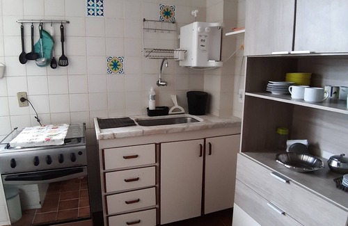 Inga Apartment | Beautiful, cozy, decorated and pet friendly apartment one block from the beach.