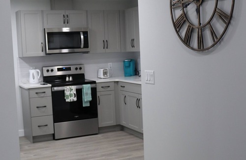 West Edmonton House | Beautiful & Cozy Guest Suite Near West Edmonton