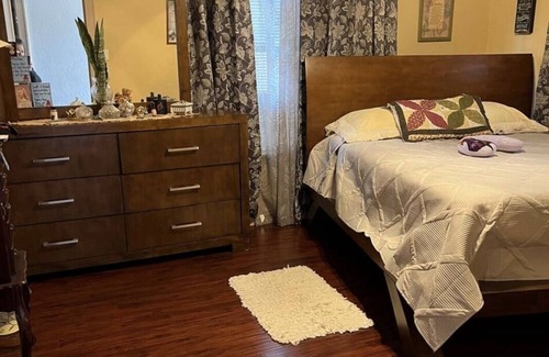 Harlingen House | Beautiful Cozy Harlingen Retreat!