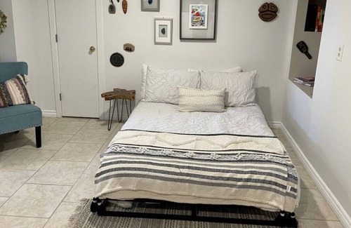 Cranston Apartment | Beautiful & Cozy InLaw Apartment