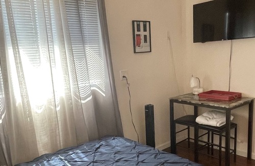Hicksville Apartment | Beautiful cozy modern 1 bedroom near everything!