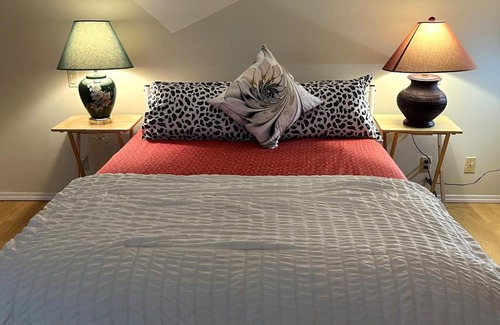 Fleetwood House | Beautiful Cozy Private Room in Surrey