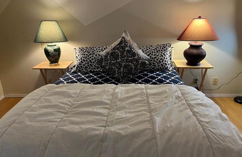 Fleetwood House | Beautiful Cozy Private Room in Surrey