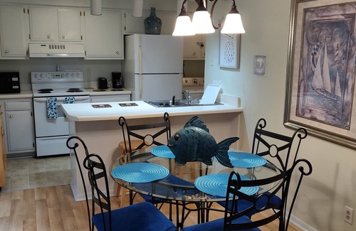 Northeast Pensacola House | Beautiful, cozy, quiet, friendly, 3 miles from everything including nightlife.
