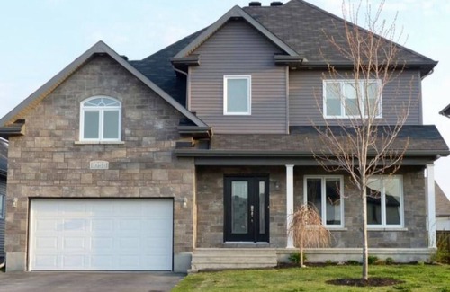 Clarence-Rockland House | Beautiful cozy single House in Rockland ,ONTARIO which is 35 min from Ottawa.