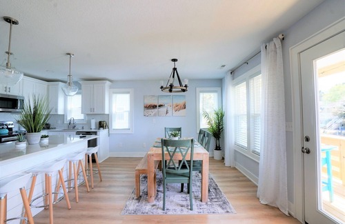 Colington House | Beautiful & Cozy OBX Getaway! Centrally located with EV charger.