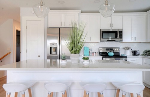 Colington House | Beautiful & Cozy OBX Getaway! Centrally located with EV charger.