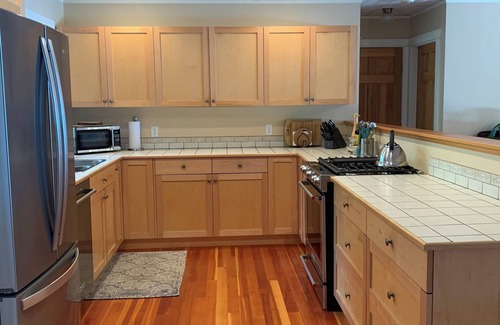 Salt Spring Island House | Beautiful craftsman ocean view home. Fabulous sunsets, walk to beach and hiking