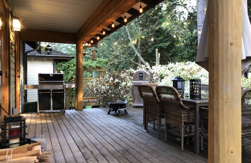 Lindell Beach Cottage | Beautiful Cultus Lake Cottage/sleeps10/3 BD+flex/3 bath/pool/hot tub/gym/theatre