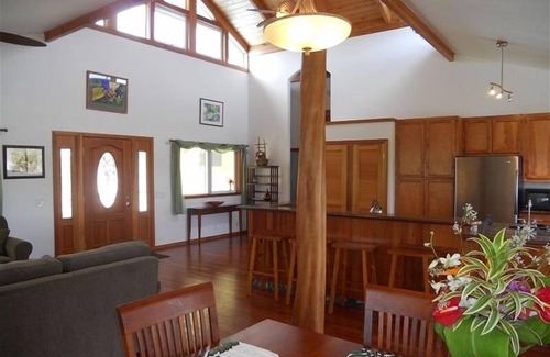 Keaau House | Beautiful Custom Eco Friendly Home with Private Back Yard POOL