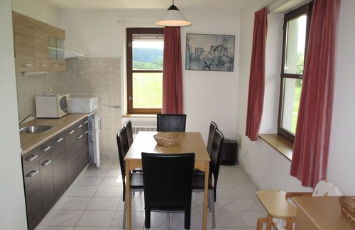 Starkov House | Beautiful private villa with WIFI, pool, TV, patio, pets allowed, panoramic view and parking