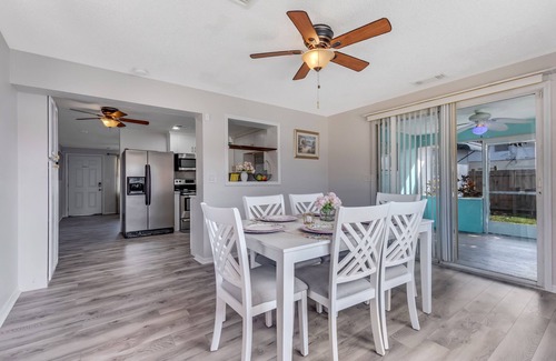 South Daytona House | Beautiful Daytona Beach home with pool- 10 min from the beach
