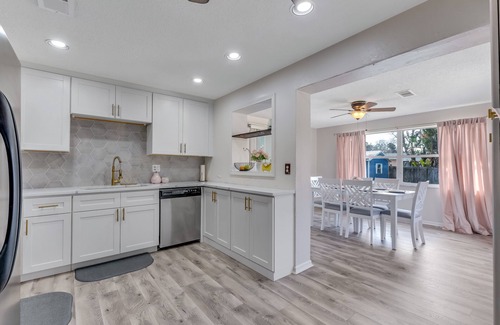 South Daytona House | Beautiful Daytona Beach home with pool- 10 min from the beach