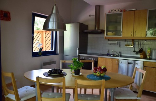 Wackersdorf House | Beautiful vacation home with a patio and gallery
