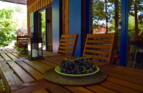Wackersdorf House | Beautiful vacation home with a patio and gallery