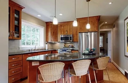 Crescent Hill House | Beautiful Derby, PGA, and Holiday Large Louisville home!