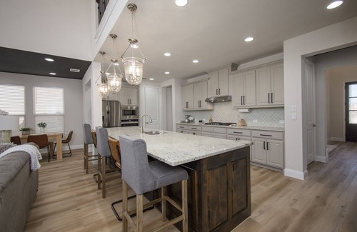 Argyle House | Beautiful Designer Home in Argyle with gym and pool access