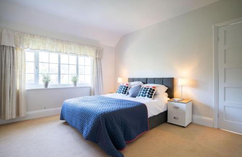 Collingham House | Beautiful detached home in quaint village setting