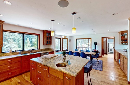 Freestone House | Beautiful dog-friendly Sebastopol home w/private pool & game room
