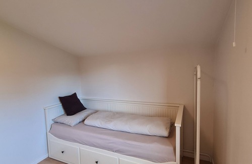 Skedsmo House | Beautiful Double Bed in DT Serene Villa near Oslo | Lillestrøm K5