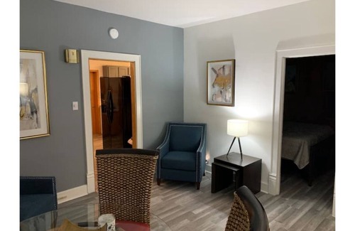 Manitowoc House | Beautiful downstairs unit.