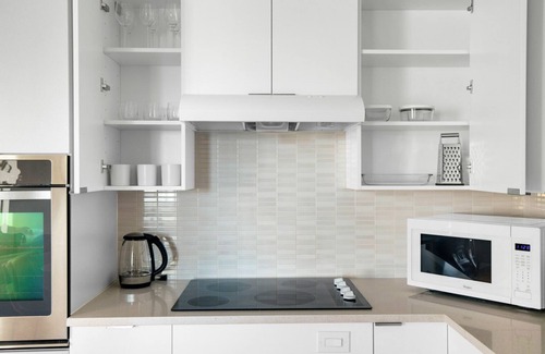 Chinatown Apartment | Beautiful Downtown 1BR w/Gym & W/D, near South Station, by Blueground