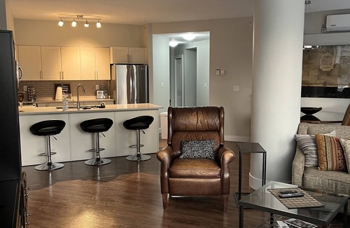 Downtown Edmonton Condo | Beautiful Downtown Executive Suite