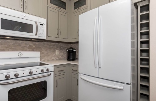 Bentonville Condo | Beautiful Downtown Bentonville Condo! Walk to the Square and Ride the Trails!