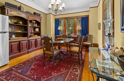 Duckpond House | Beautiful Downtown 2 BR Home w/Yard