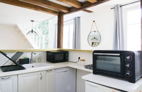 Suresnes Apartment | Beautiful duplex-15 min Paris/La Défense/Champs Elysées