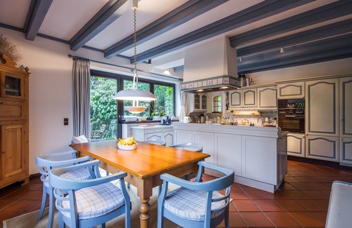 Hoisdorf House | Beautiful Duplex with Lakeview @ 'Little Paradise', 25 min to Hamburg City