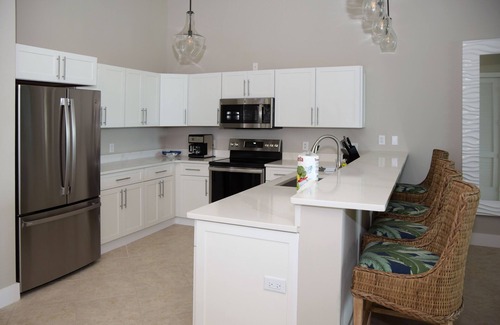 Treasure Cay Resort | Beautiful Eclectic Decor on the Beach - Sleeps 6 guests