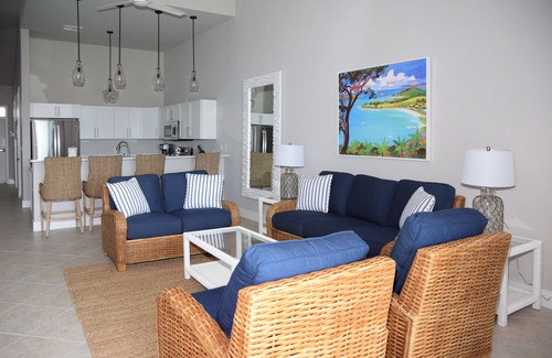 Treasure Cay Resort | Beautiful Eclectic Decor on the Beach - Sleeps 6 guests